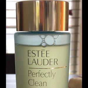 New Estee Lauder Perfectly Clean Toner